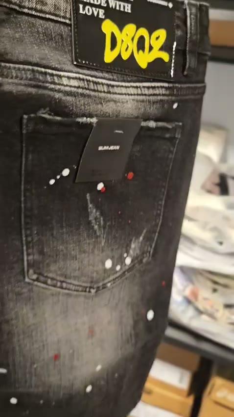 DSQUARED2 DSQUARED2